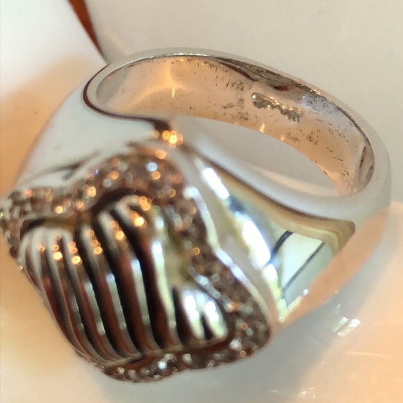 Silver and rhinestone cocktail ring. Tarnish Resistant - Picture 2 of 7